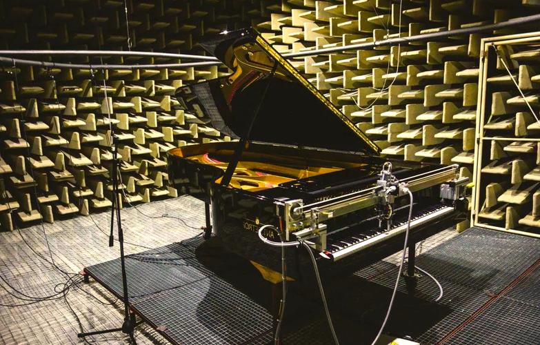 佩卓夫消声室,简称"anechoic chamber",是专门为钢琴研发而设计的